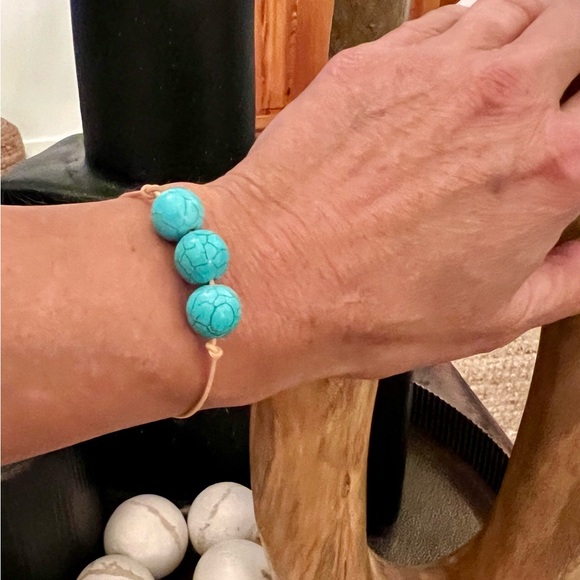 NWT CUSTOM MADE, BEAUTIFUL turquoise and light brown leather bracelet!!! - Picture 1 of 1